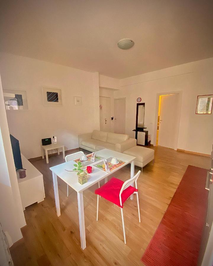 I-Lari Apartment Рим Екстериор снимка